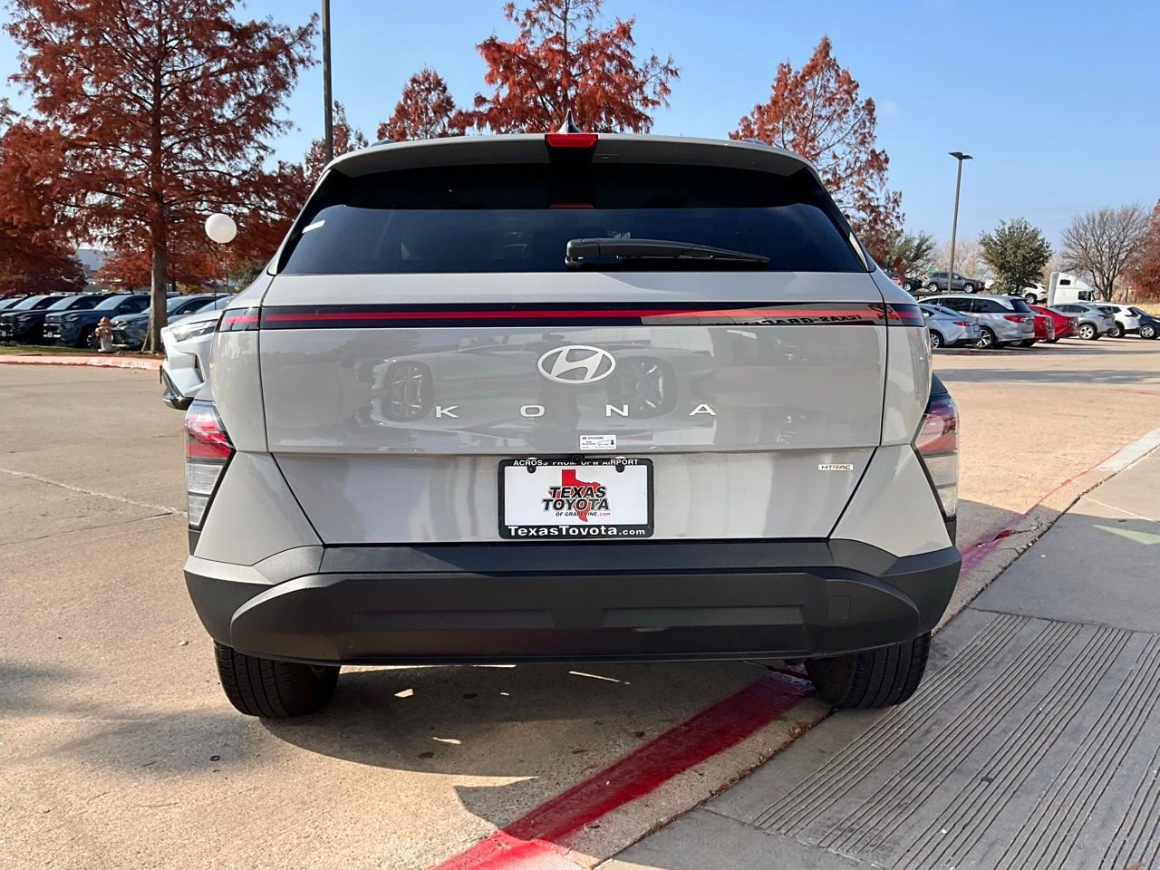 Used 2025 Hyundai Kona SEL image 7