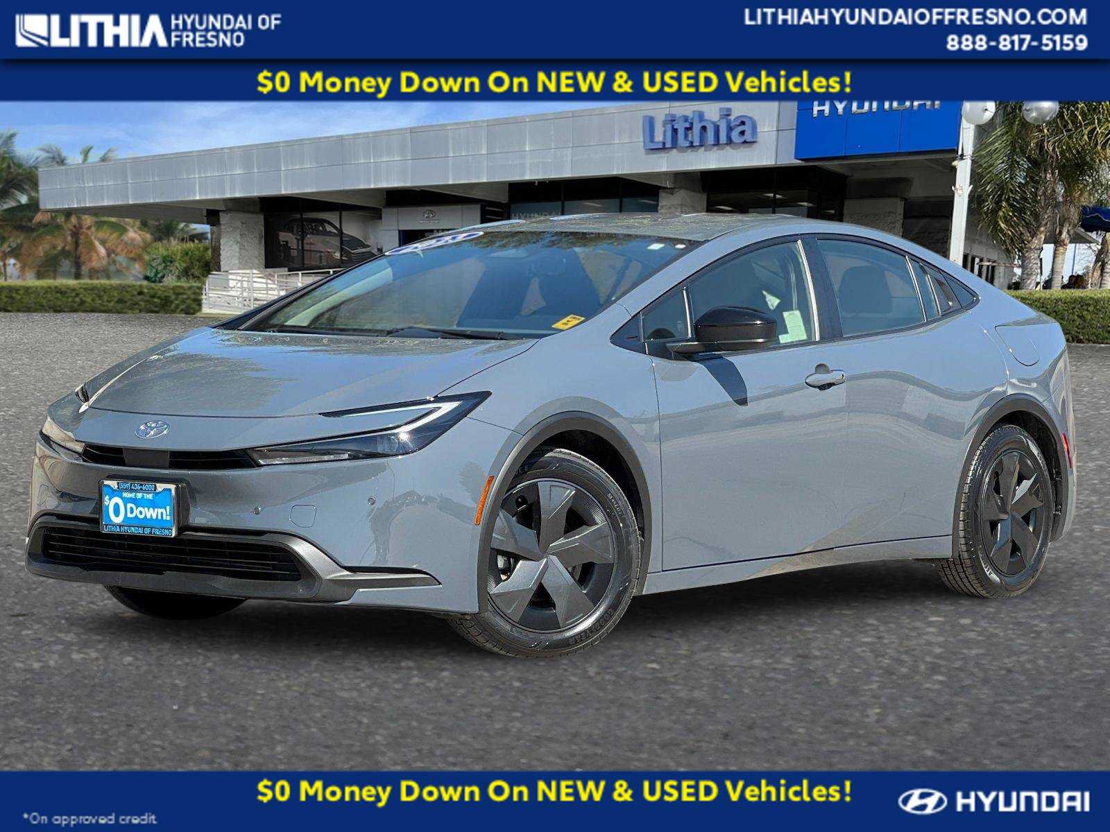 Used 2023 Toyota Prius LE FWD image 1