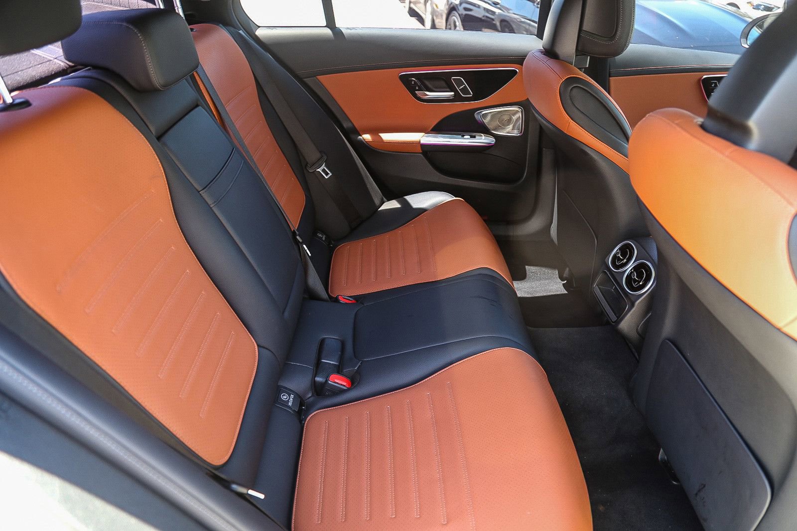 Used 2023 Mercedes-Benz C 300 Sedan image 16
