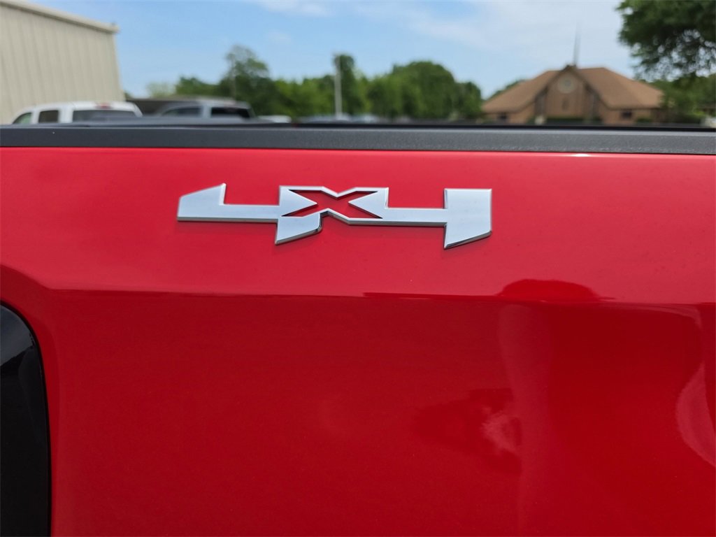 New 2025 GMC Sierra 1500 Elevation image 12