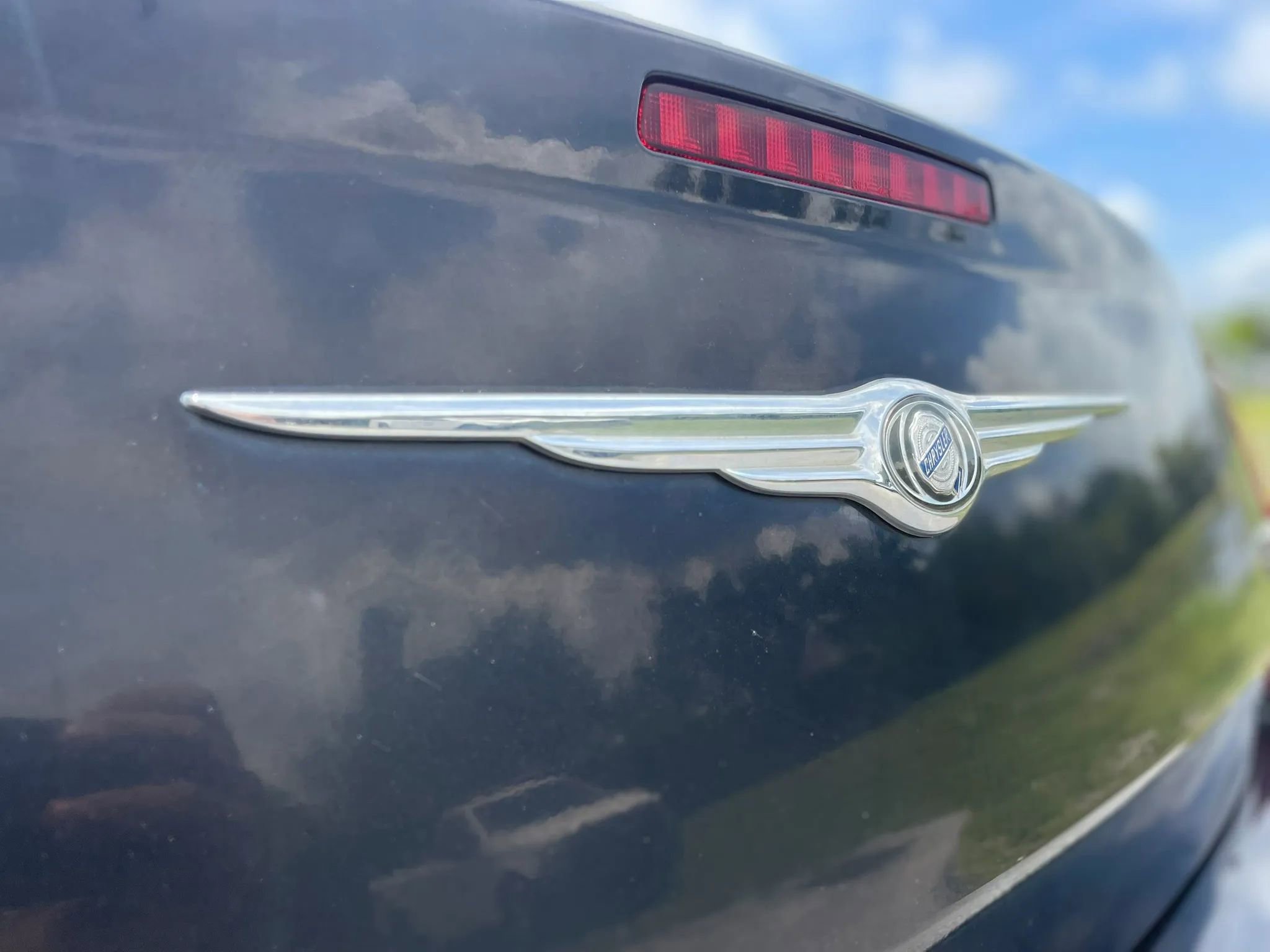 Used 2010 Chrysler 300 Touring RWD image 9