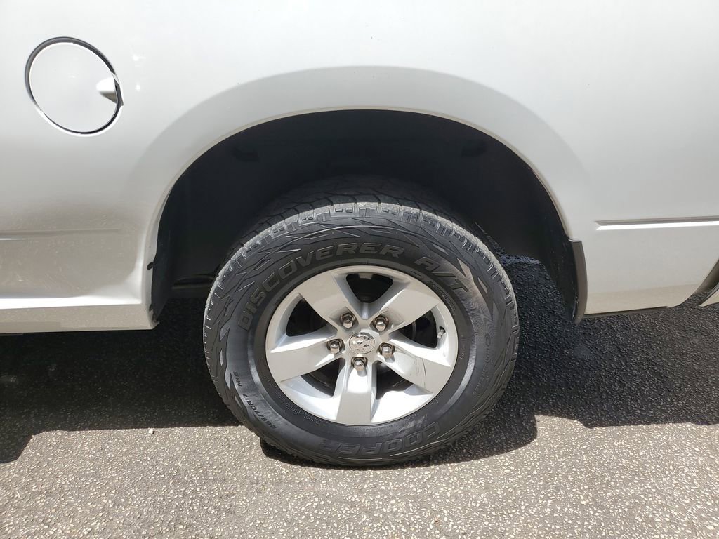 Used 2018 RAM 1500 Classic SLT image 10