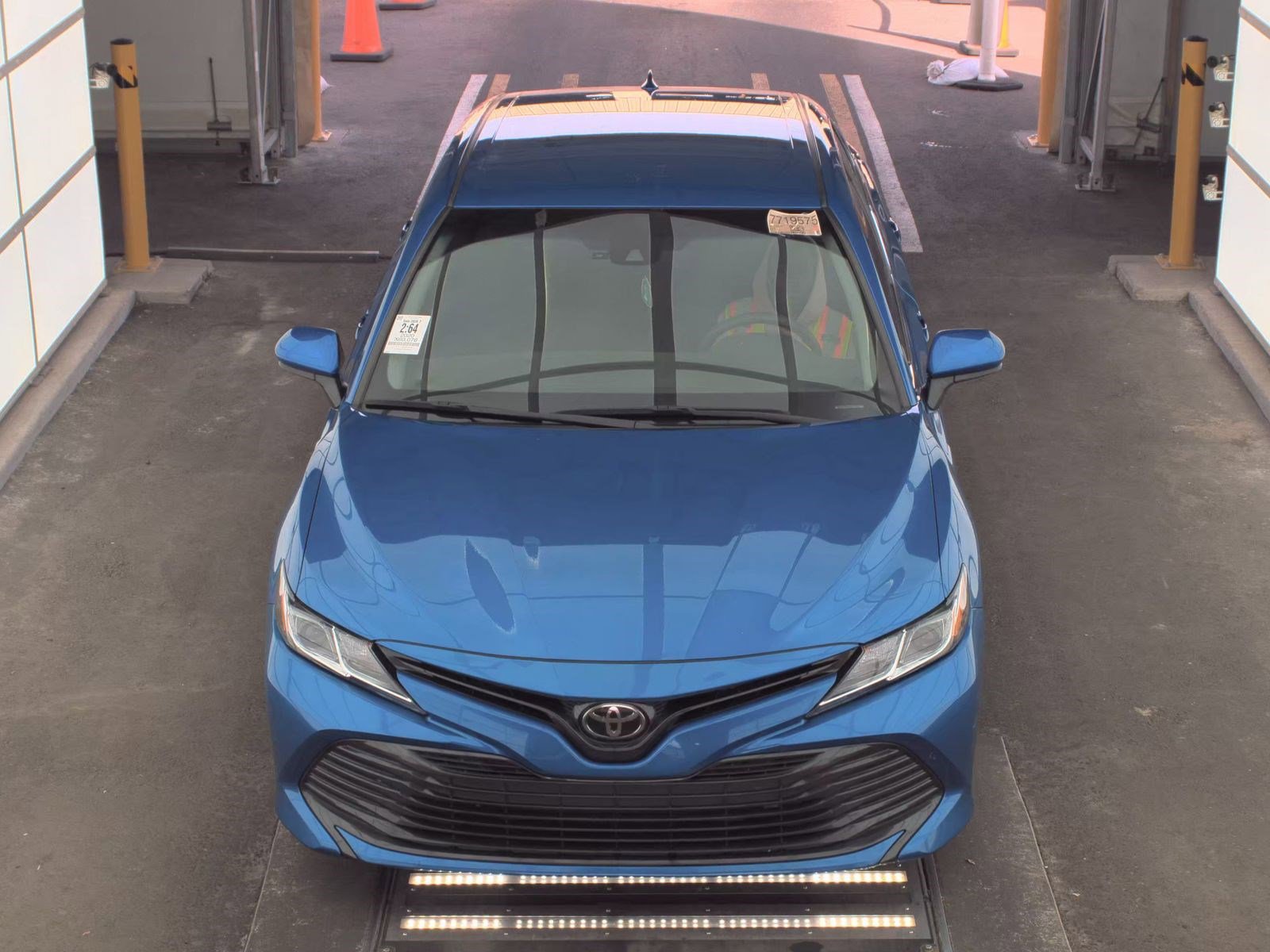 Used 2020 Toyota Camry LE w/ Carpet Mat Package image 2