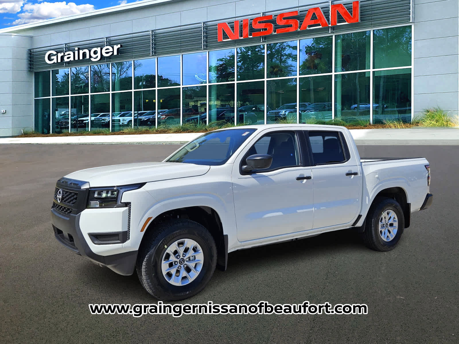 New 2026 Nissan Frontier S image 2