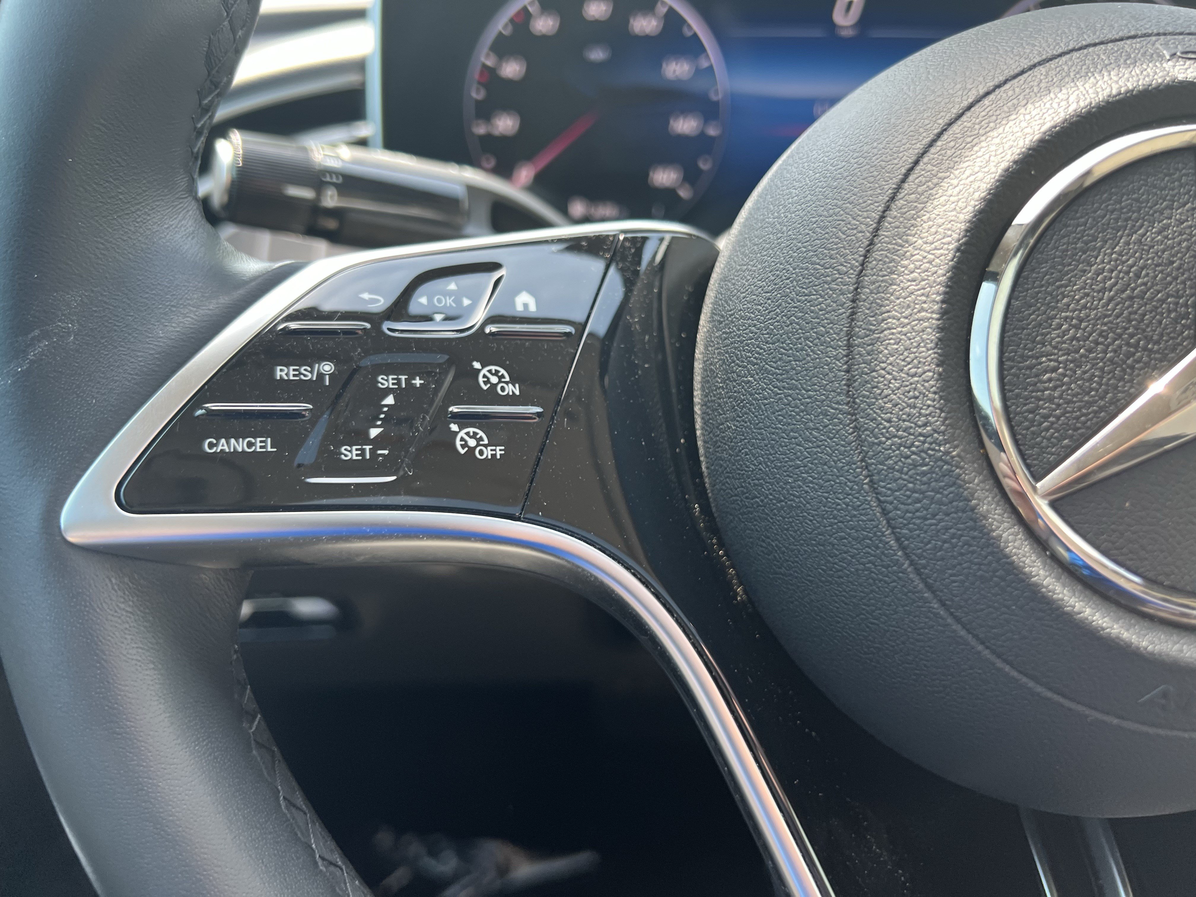 Used 2025 Mercedes-Benz E 350 4MATIC Sedan image 19