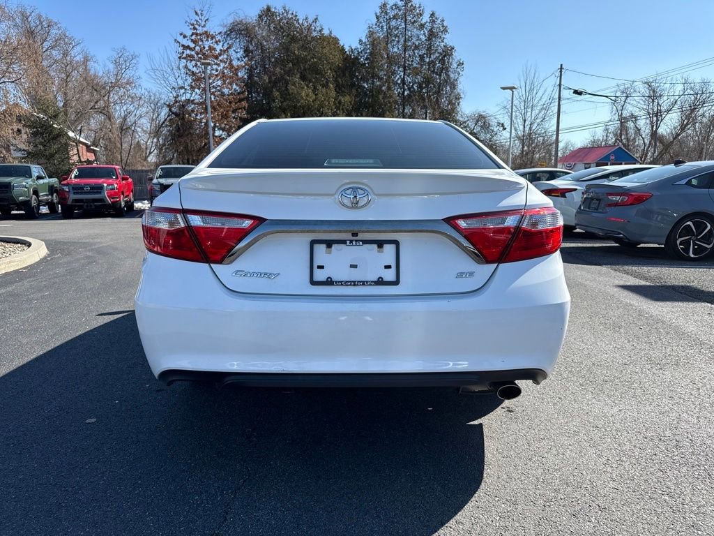 Used 2017 Toyota Camry SE image 6
