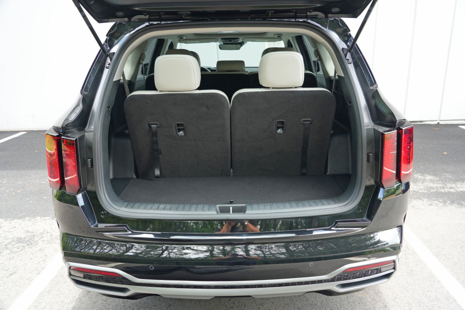 Used 2023 Kia Sorento S w/ Panoramic Sunroof Package FWD image 9