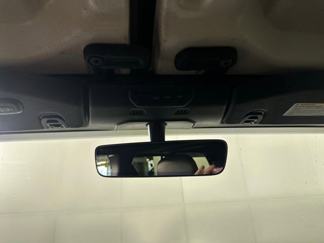 Used 2022 Jeep Wrangler Unlimited Sahara w/ Dual Top Group image 24