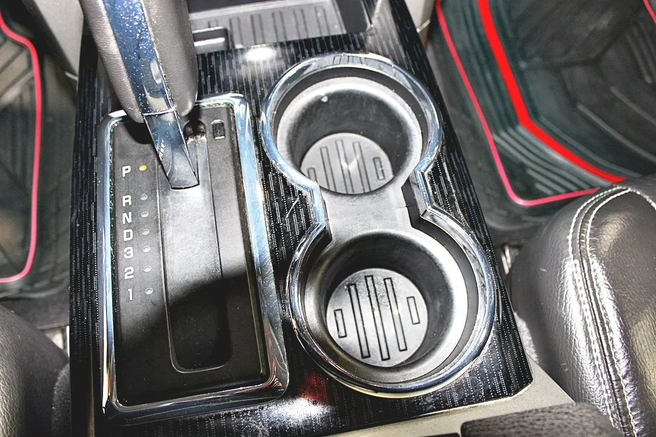 Used 2010 Ford F150 Lariat image 19