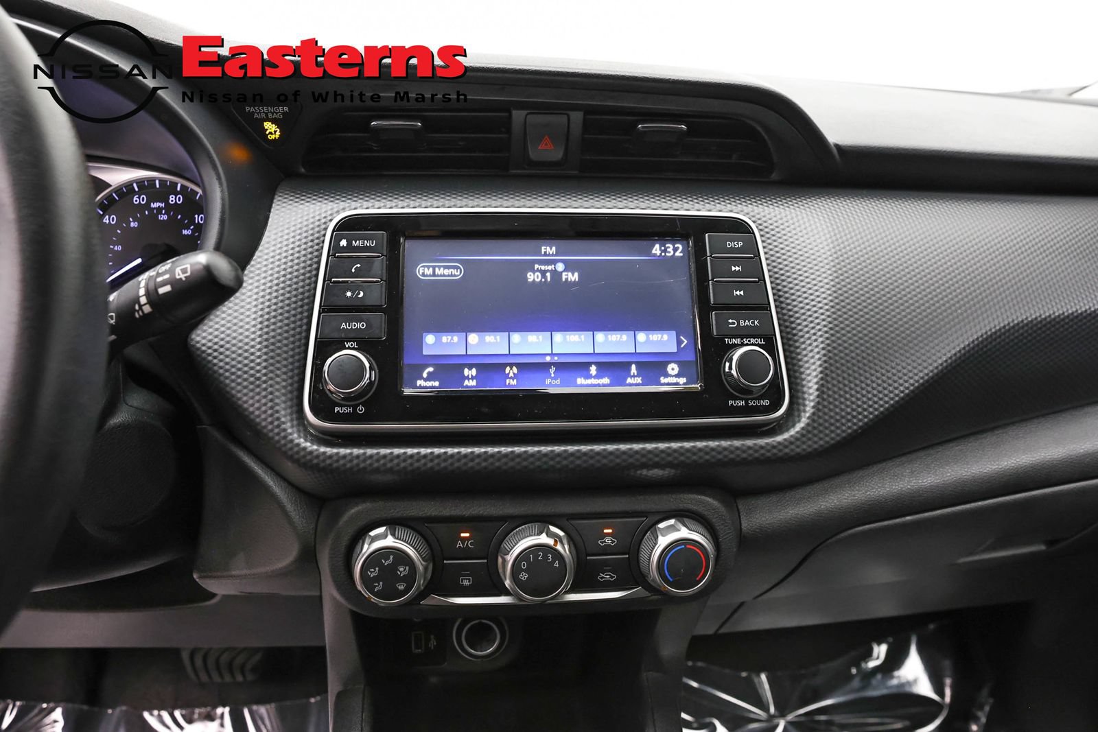 Used 2023 Nissan Kicks S FWD image 12