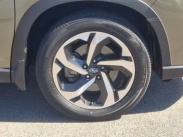 Certified 2023 Subaru Forester Touring AWD/4WD image 8