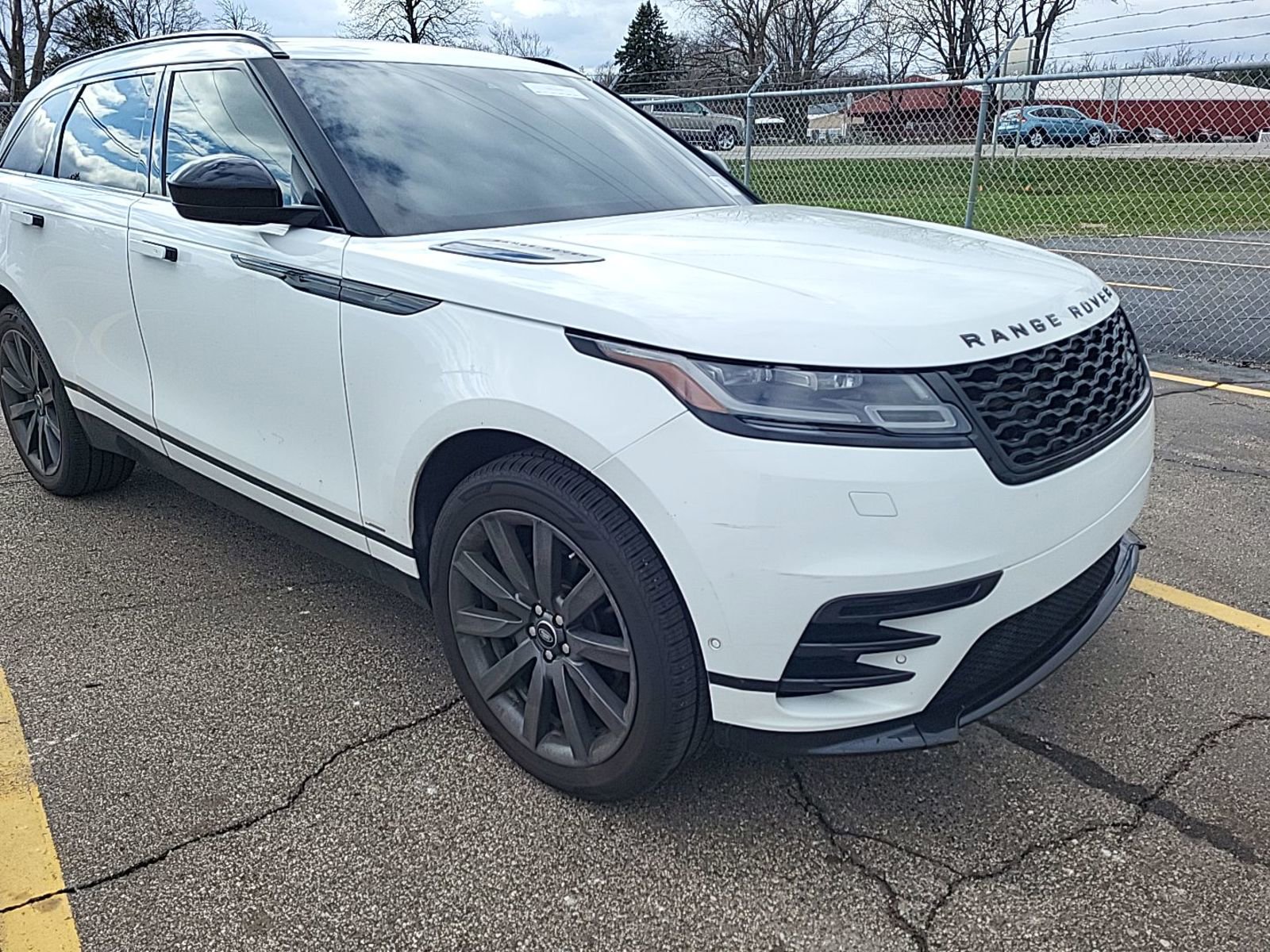 Used 2018 Land Rover Range Rover Velar R-Dynamic HSE image 5