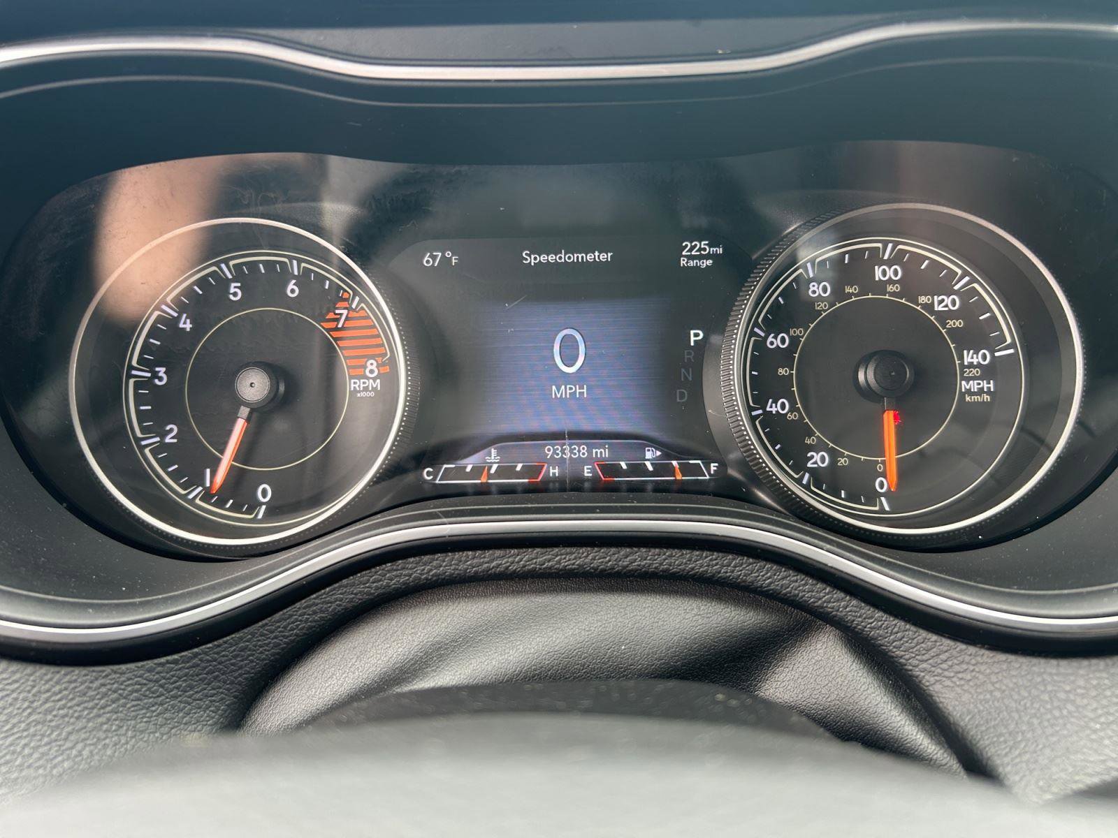 Used 2020 Jeep Cherokee Limited image 16