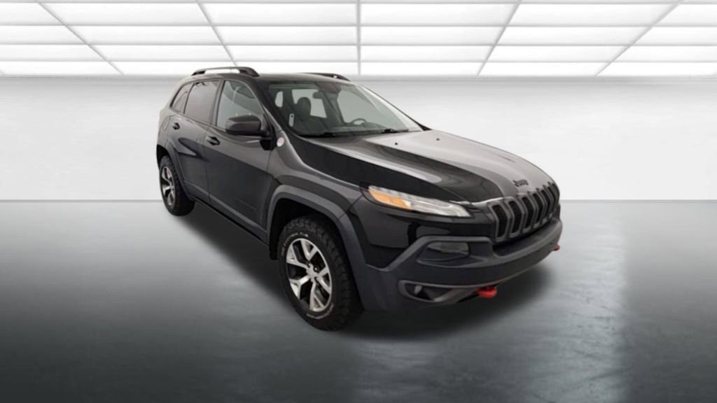 Used 2015 Jeep Cherokee Trailhawk w/ Comfort/Convenience Group AWD/4WD image 9
