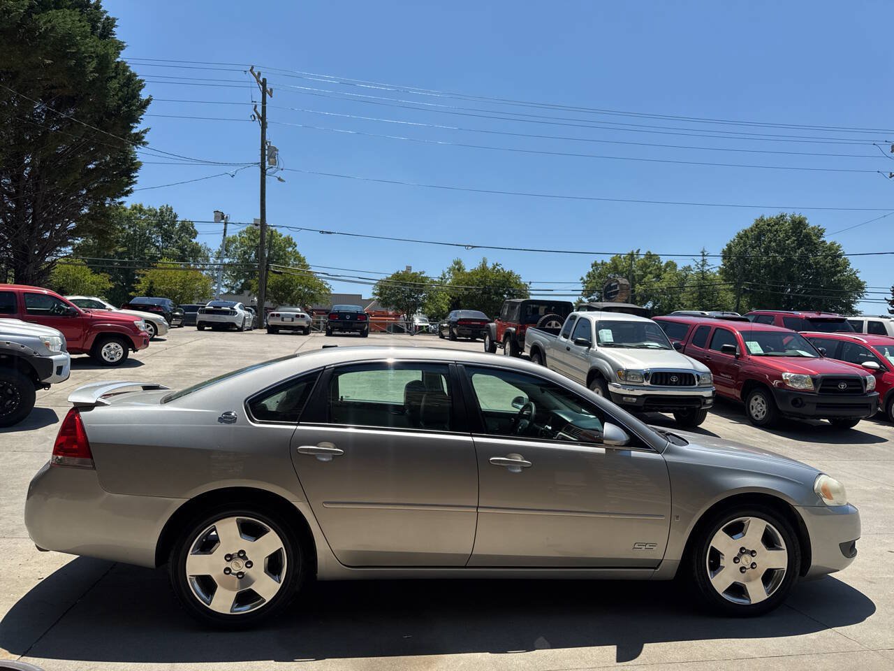 Used 2006 Chevrolet Impala SS FWD image 6