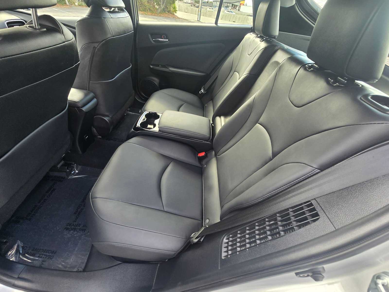 Used 2017 Toyota Prius Prime Advanced FWD image 16