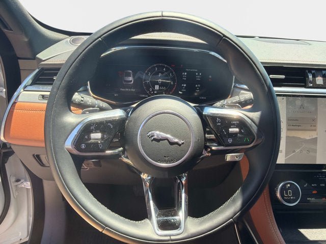 Used 2026 Jaguar F-PACE R-Dynamic S AWD/4WD image 24