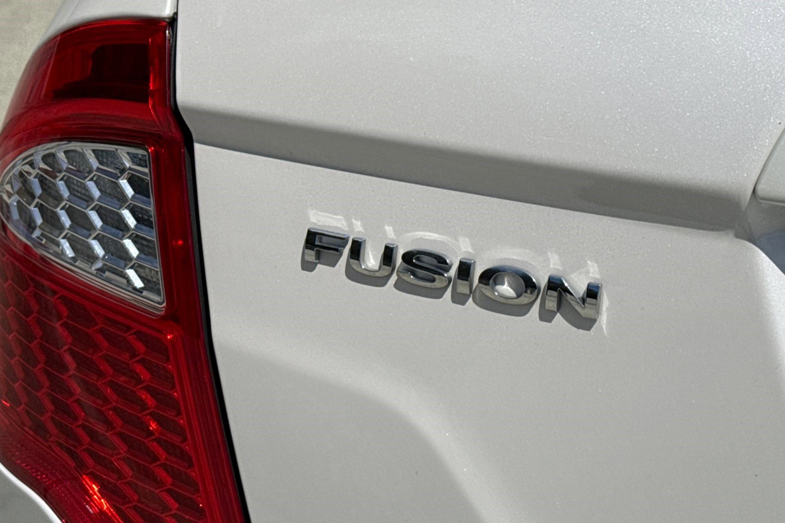 Used 2010 Ford Fusion SE FWD image 12