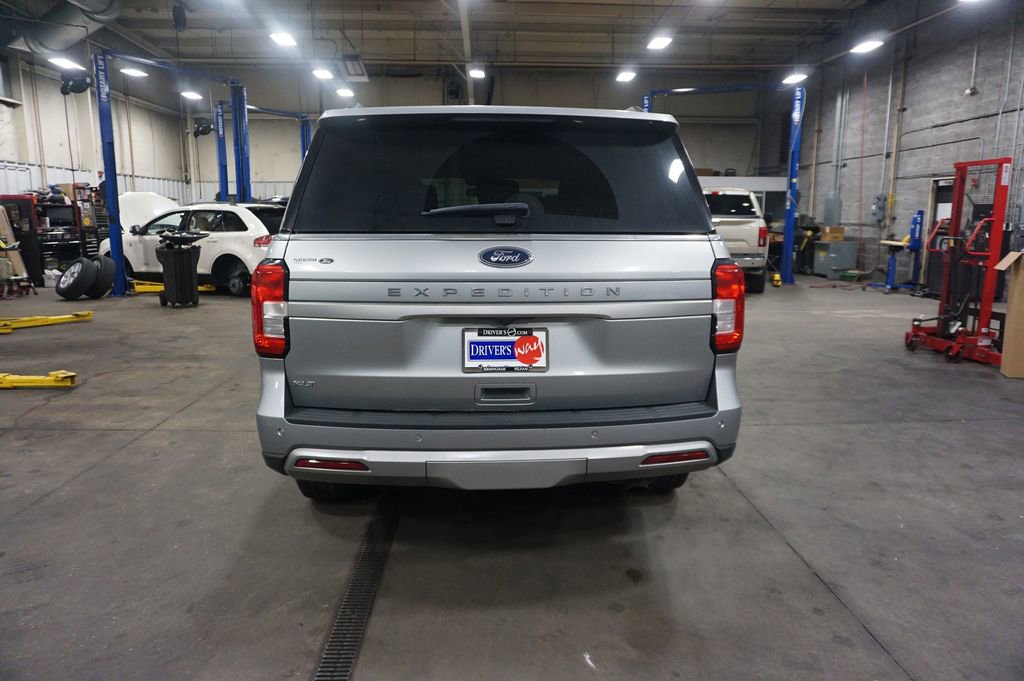 Used 2024 Ford Expedition XLT RWD image 22