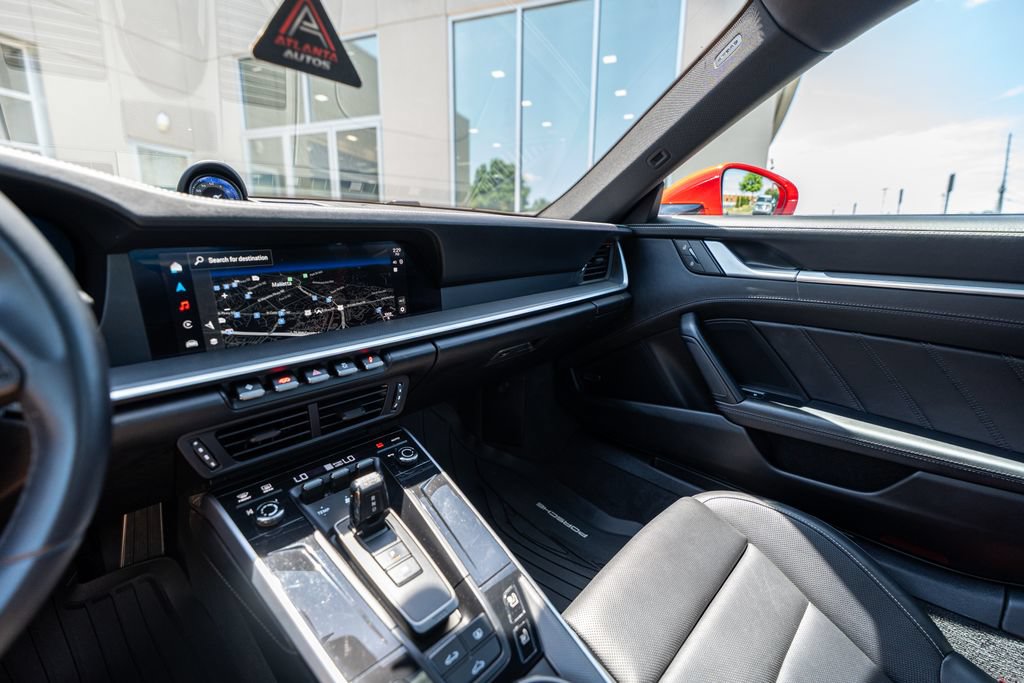 Used 2025 Porsche 911 Carrera RWD image 39