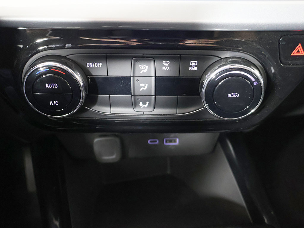 Used 2026 Chevrolet Trax LT FWD image 38