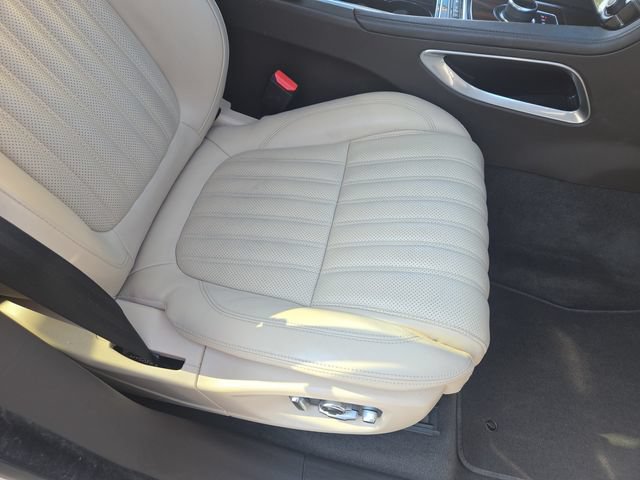 Used 2019 Jaguar F-PACE Portfolio AWD/4WD image 34