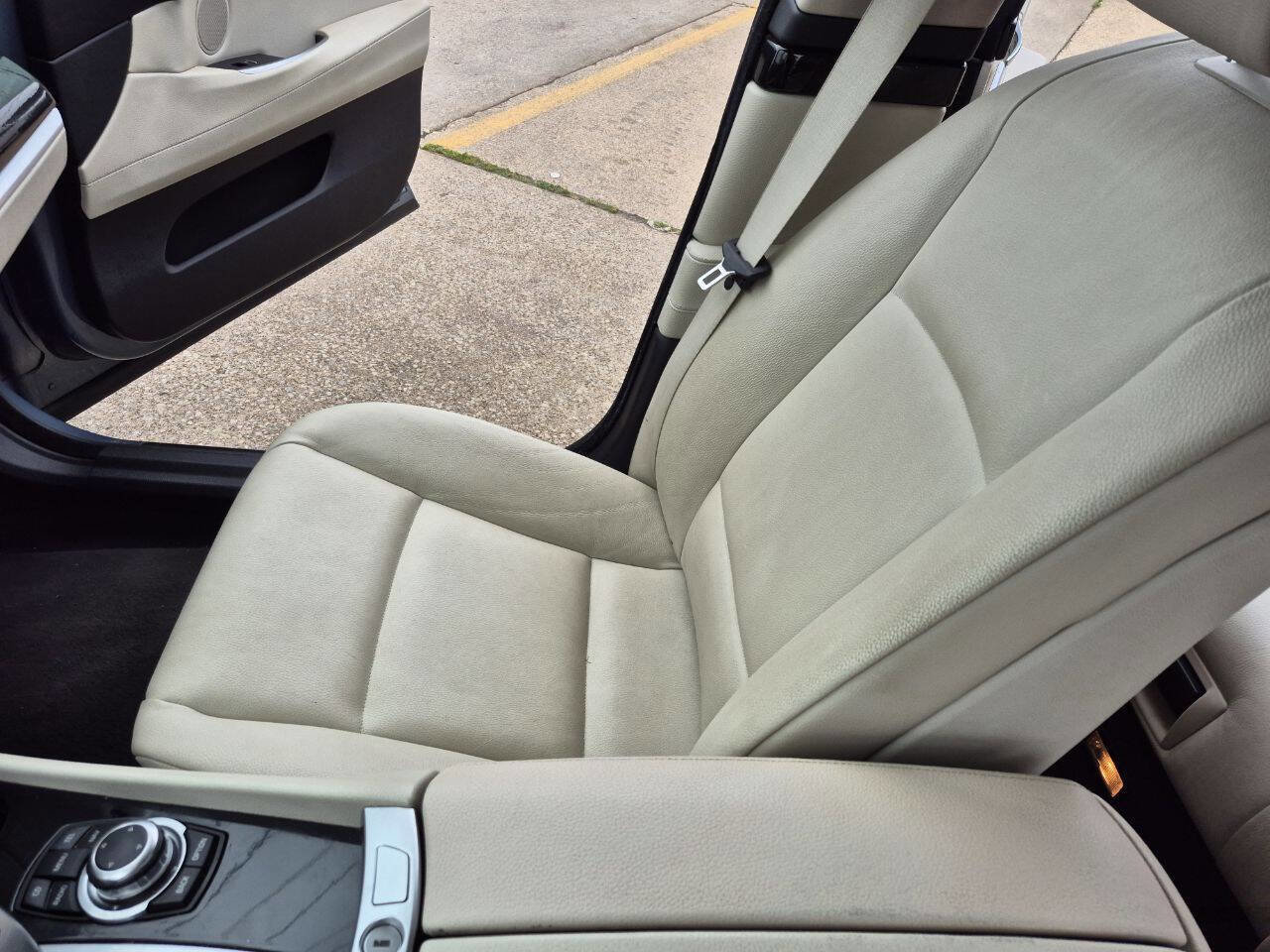 Used 2012 BMW 535i xDrive image 26