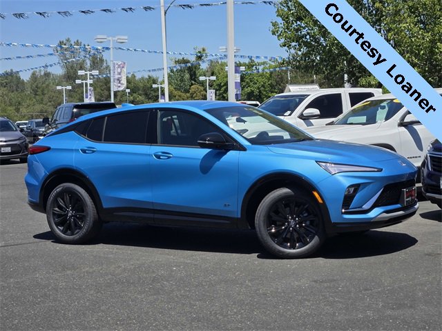 Used 2025 Buick Envista Sport Touring w/ Advanced Safety Package image 3