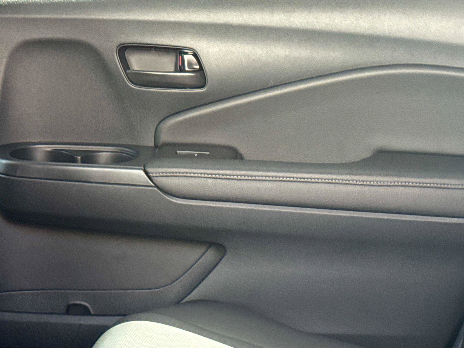 Used 2023 Honda Passport EX-L image 15