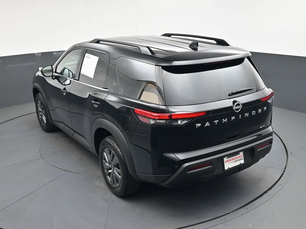 Used 2025 Nissan Pathfinder SV image 30