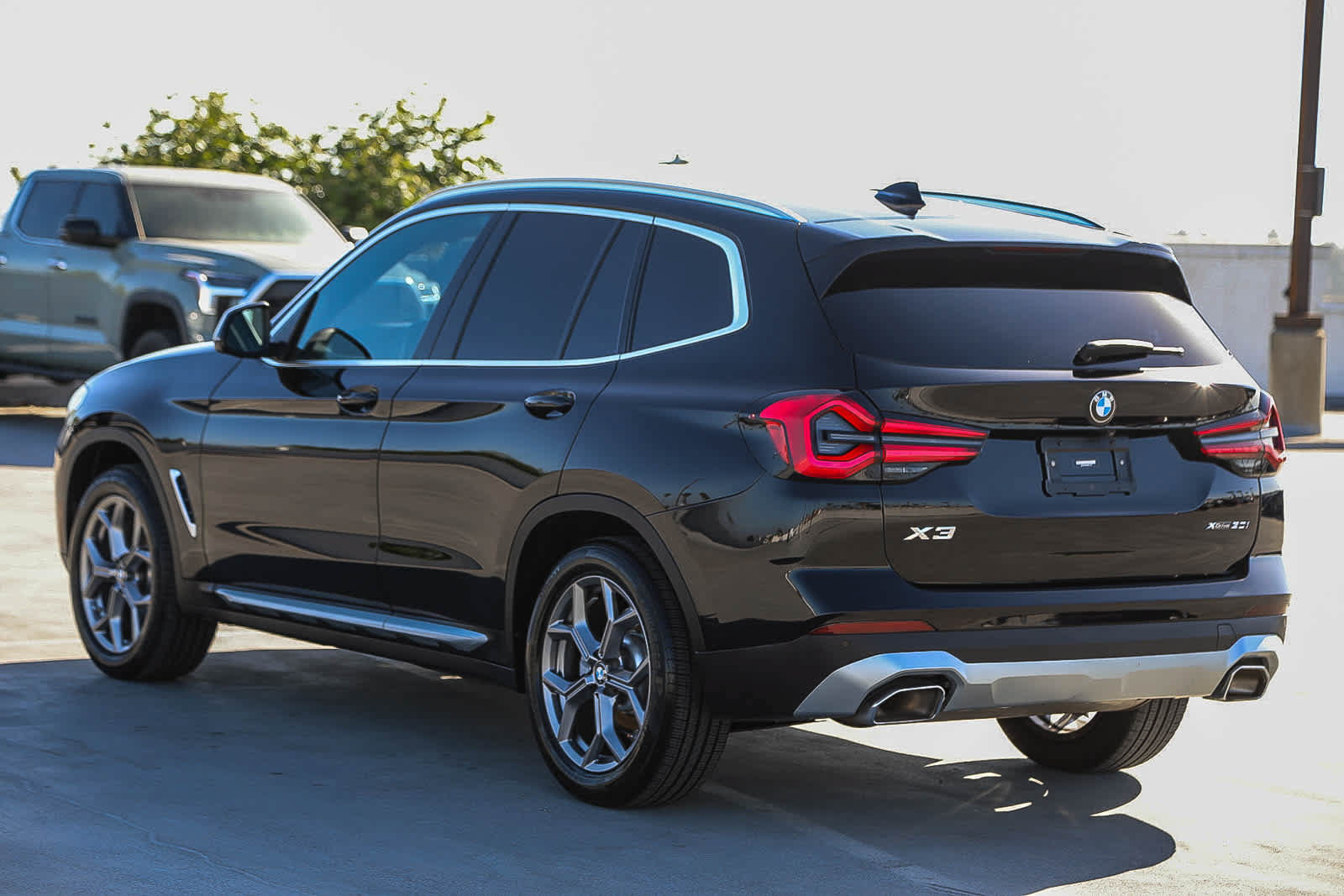 Used 2022 BMW X3 xDrive30i w/ Convenience Package w/ZPA AWD/4WD image 7