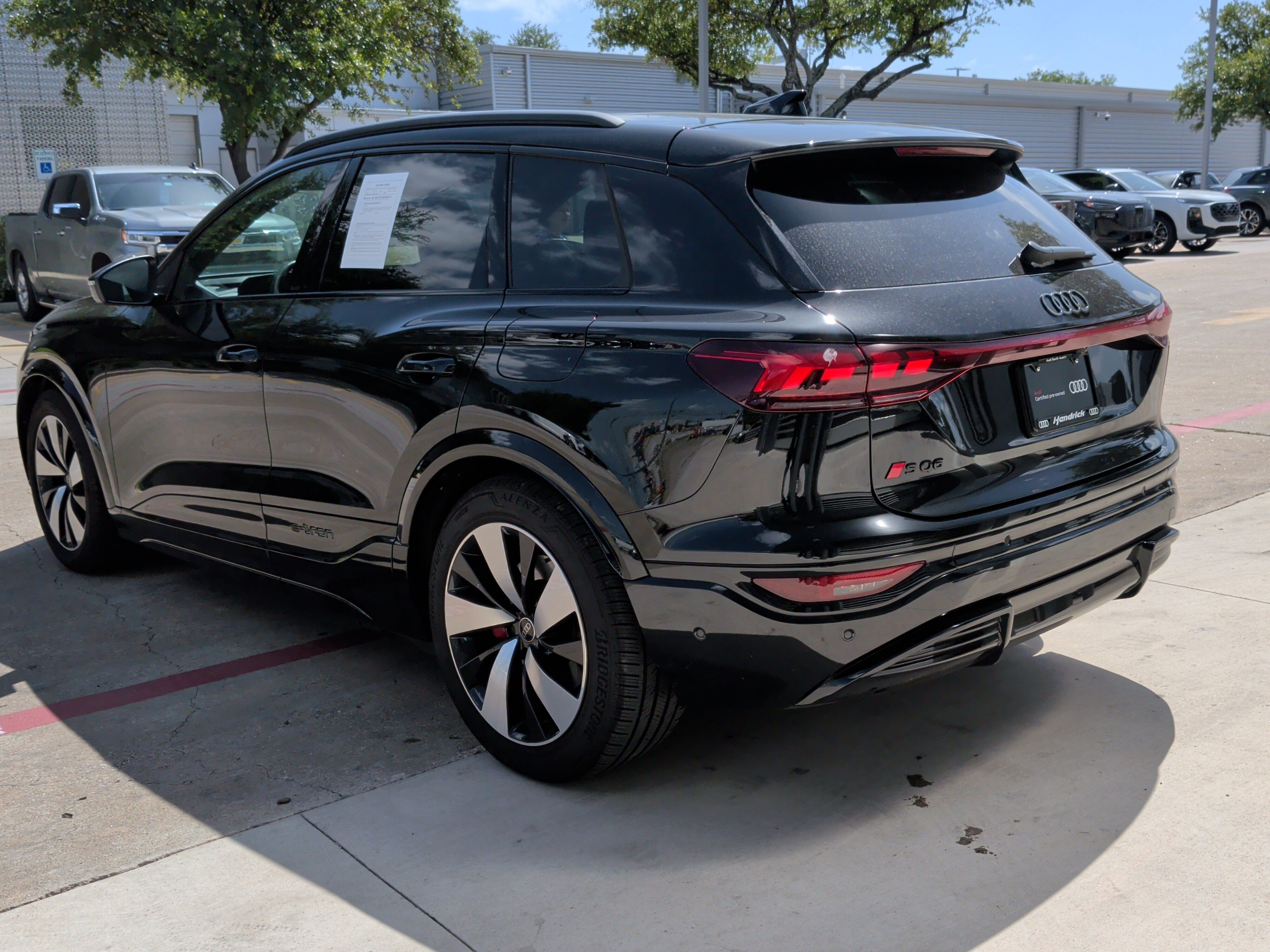 Certified 2025 Audi SQ6 e-tron Prestige w/ Black Optic Package AWD/4WD image 8