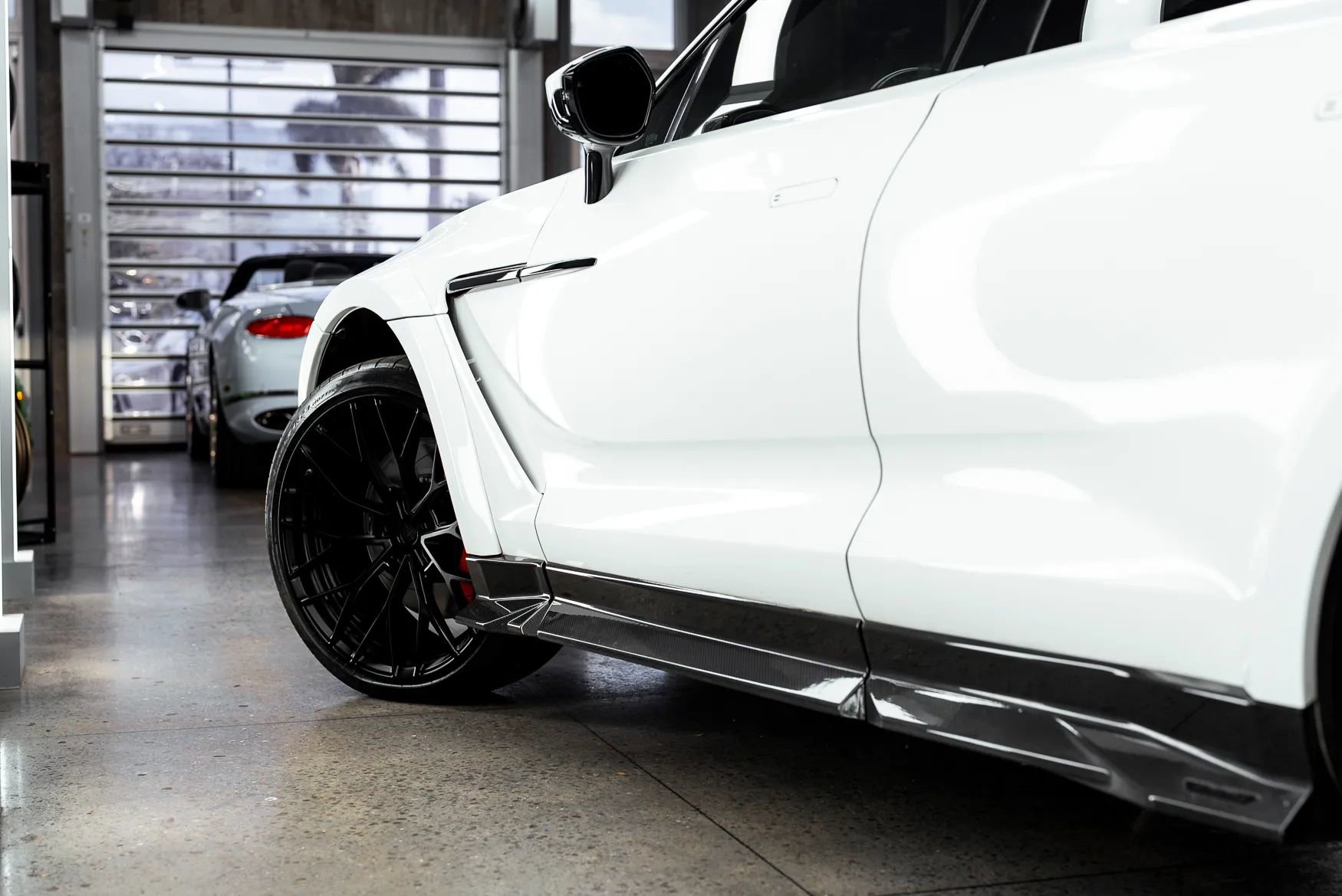 Used 2021 Aston Martin DBX AWD/4WD image 15