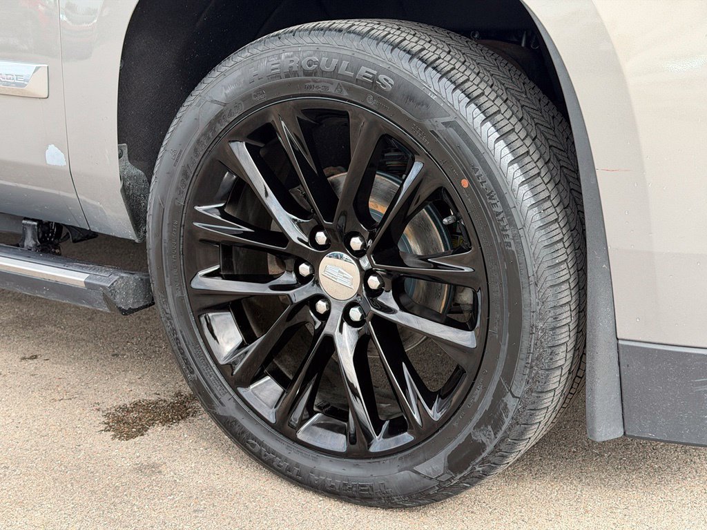 Used 2017 Cadillac Escalade Premium Luxury AWD/4WD image 30