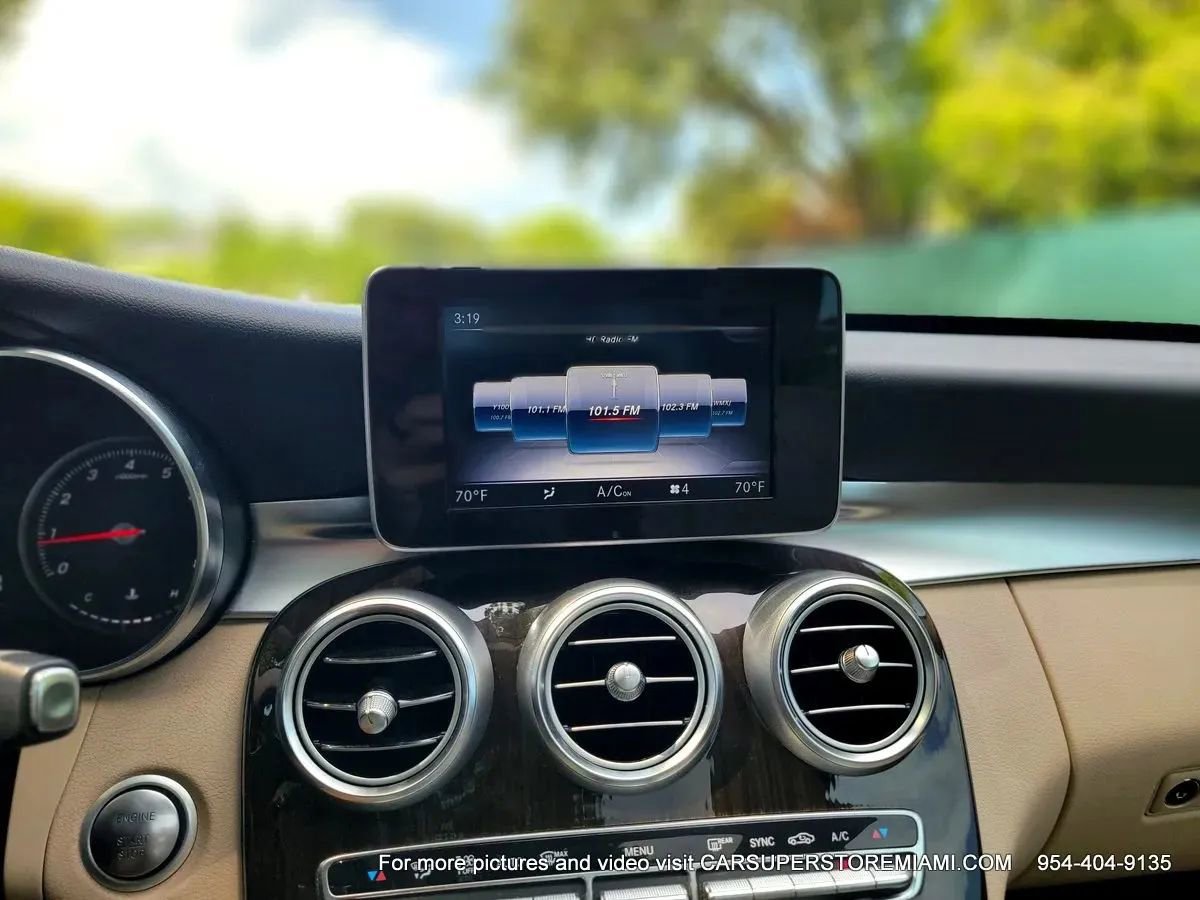 Used 2018 Mercedes-Benz C 300 Sedan image 28