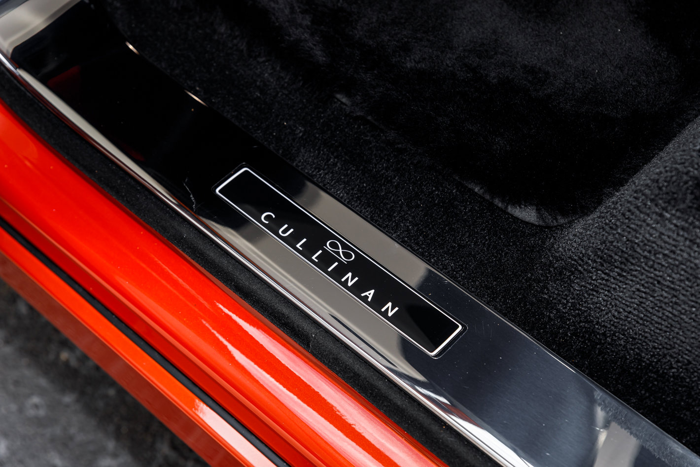 Certified 2026 Rolls-Royce Cullinan Black Badge AWD/4WD image 23