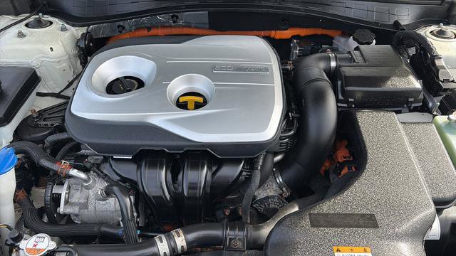 Used 2017 Kia Optima Premium image 14