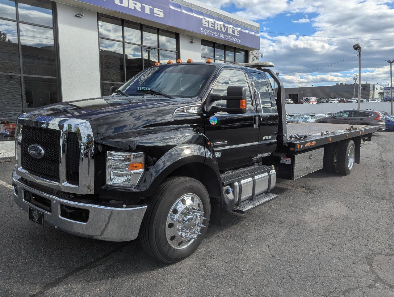 Used 2019 Ford F650 2WD SuperCab Super Duty image 2