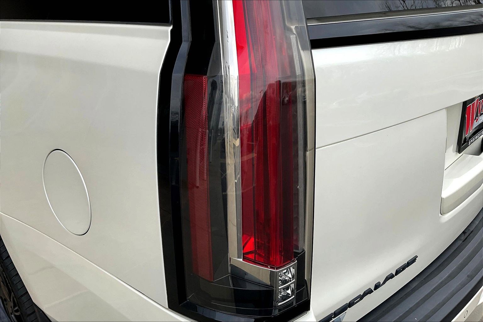 Used 2015 Cadillac Escalade ESV Premium image 23