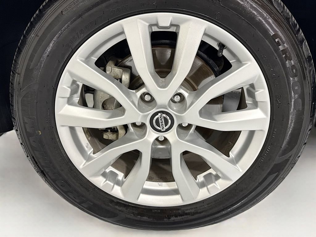 Used 2021 Nissan Rogue Sport S AWD/4WD image 30