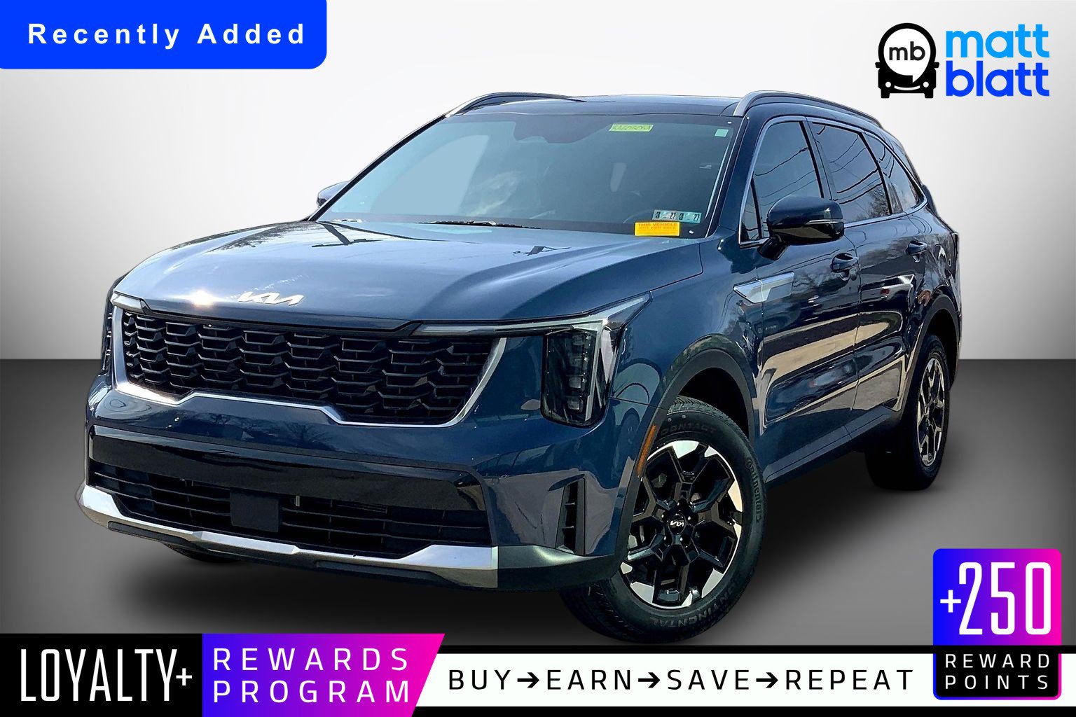 Used 2024 Kia Sorento S w/ Panoramic Sunroof Package