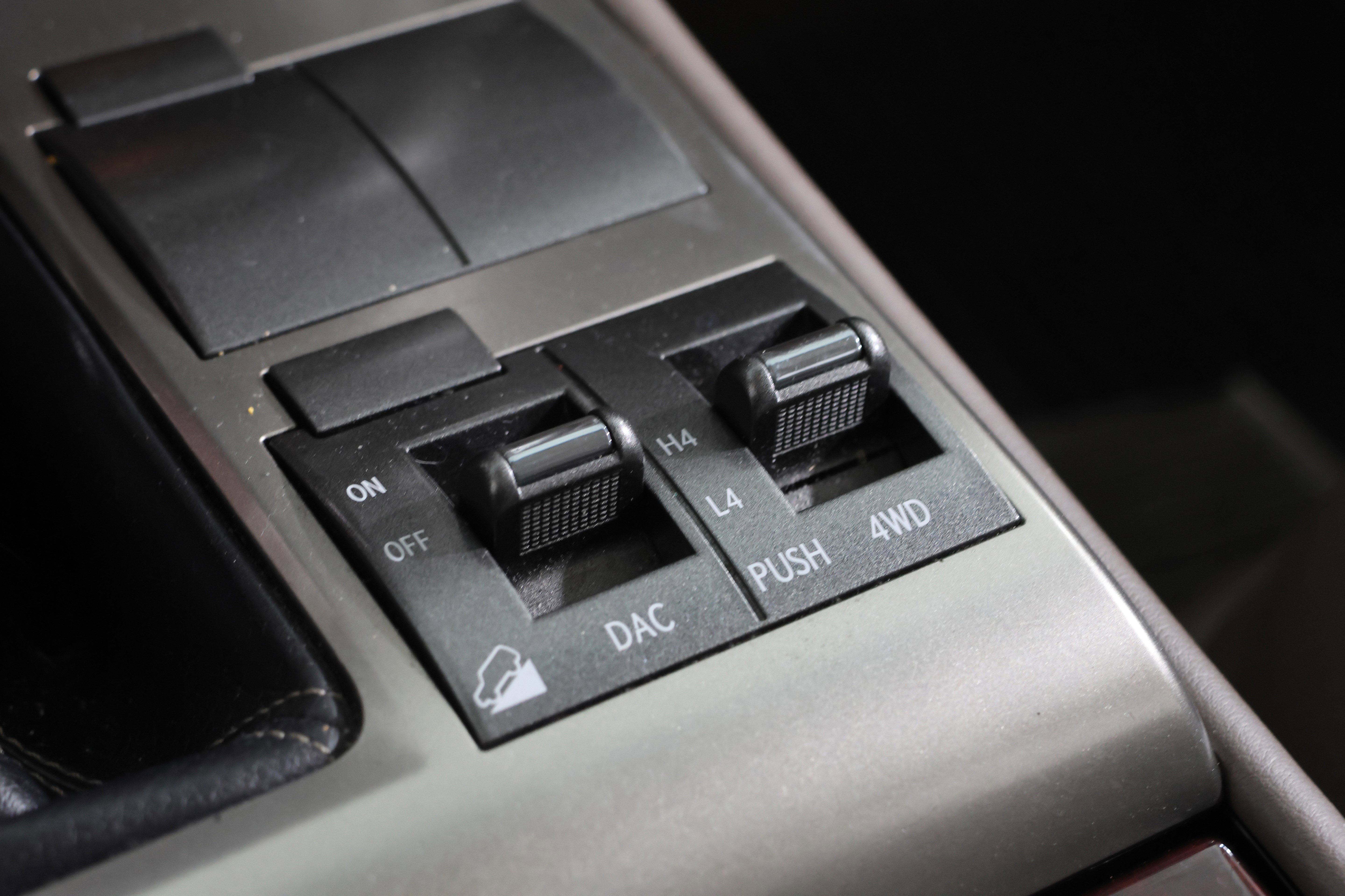 Used 2014 Lexus GX 460 image 31