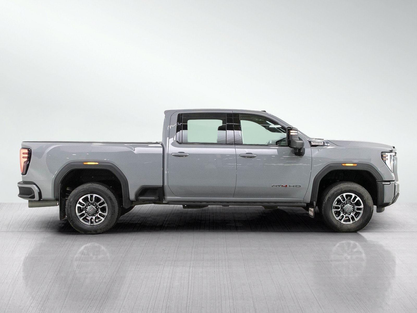 Used 2025 GMC Sierra 2500 AT4 w/ AT4 Premium Plus Package AWD/4WD image 6
