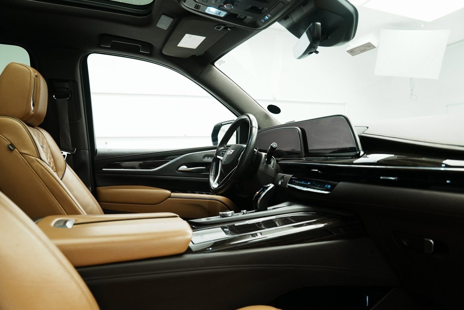 Used 2021 Cadillac Escalade ESV Premium Luxury image 31