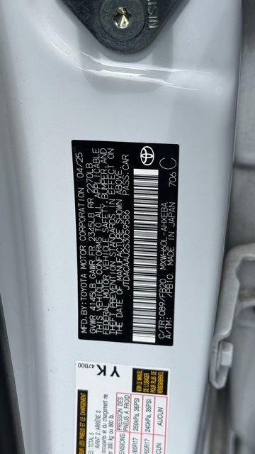 Used 2025 Toyota Prius LE FWD image 23