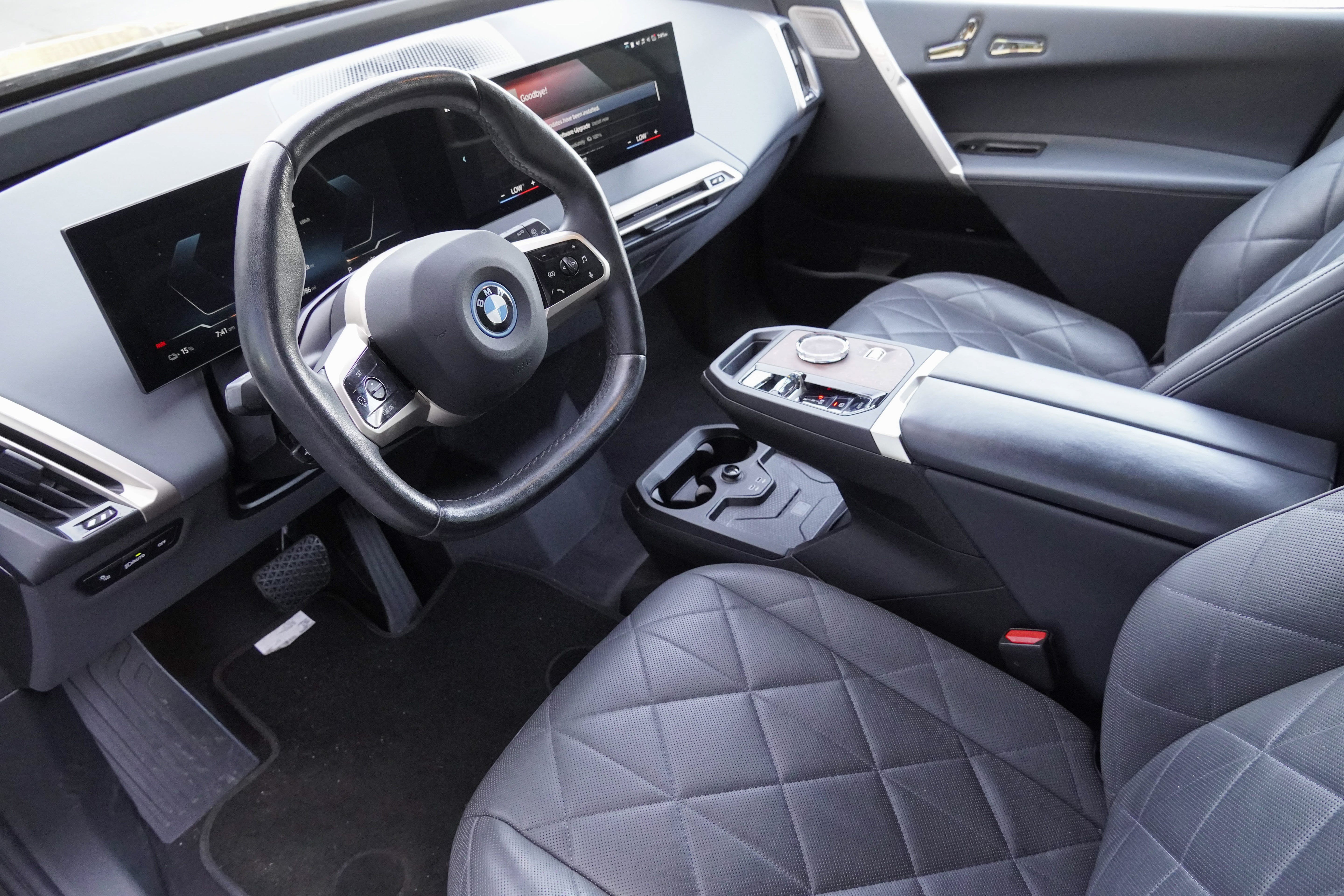 Certified 2023 BMW iX M60 w/ Executive Package AWD/4WD image 6