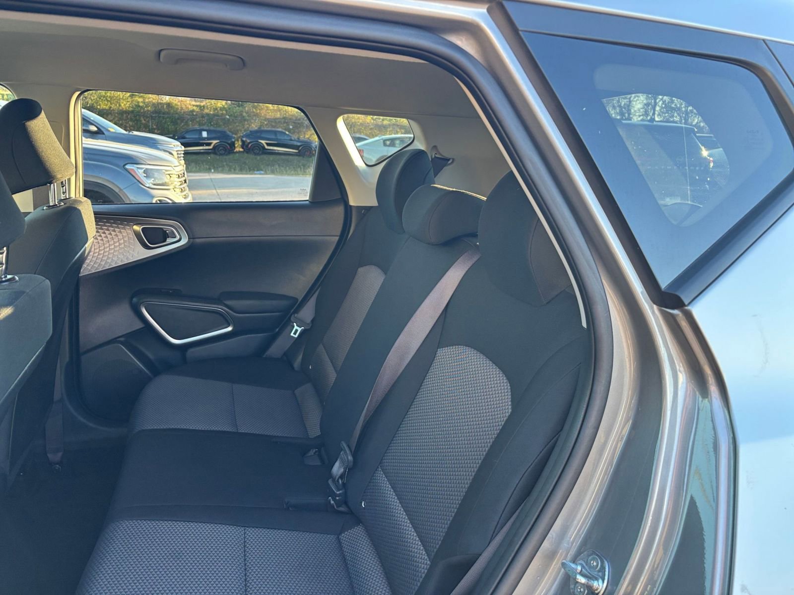 Used 2025 Kia Soul LX w/ LX Technology Package image 23