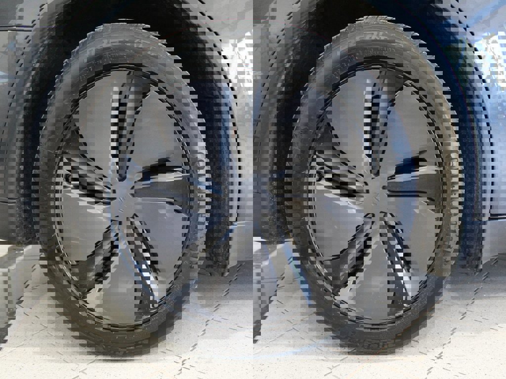 Used 2026 Tesla Model Y Long Range image 10