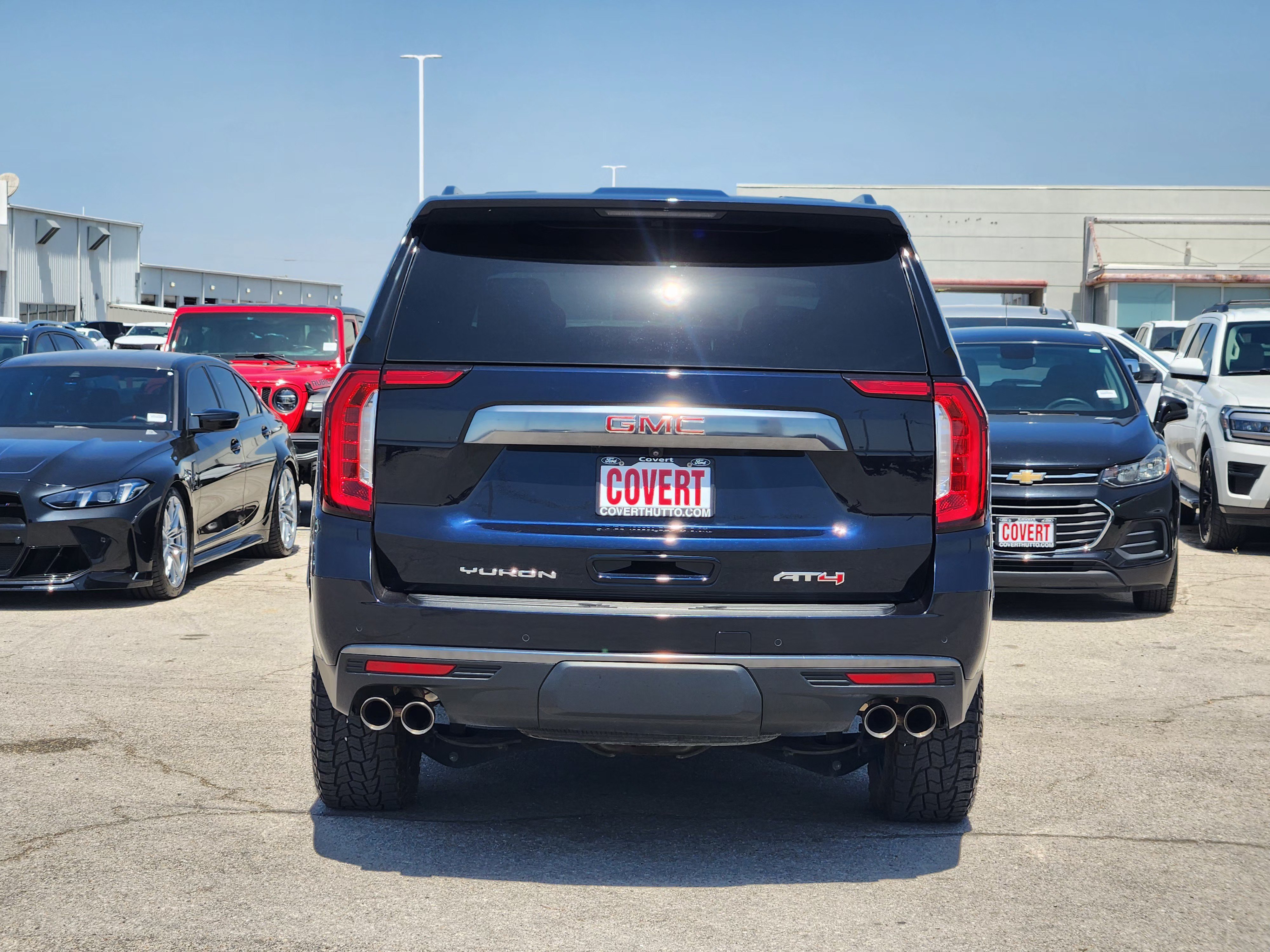 Used 2023 GMC Yukon AT4 w/ AT4 Premium Package AWD/4WD image 6