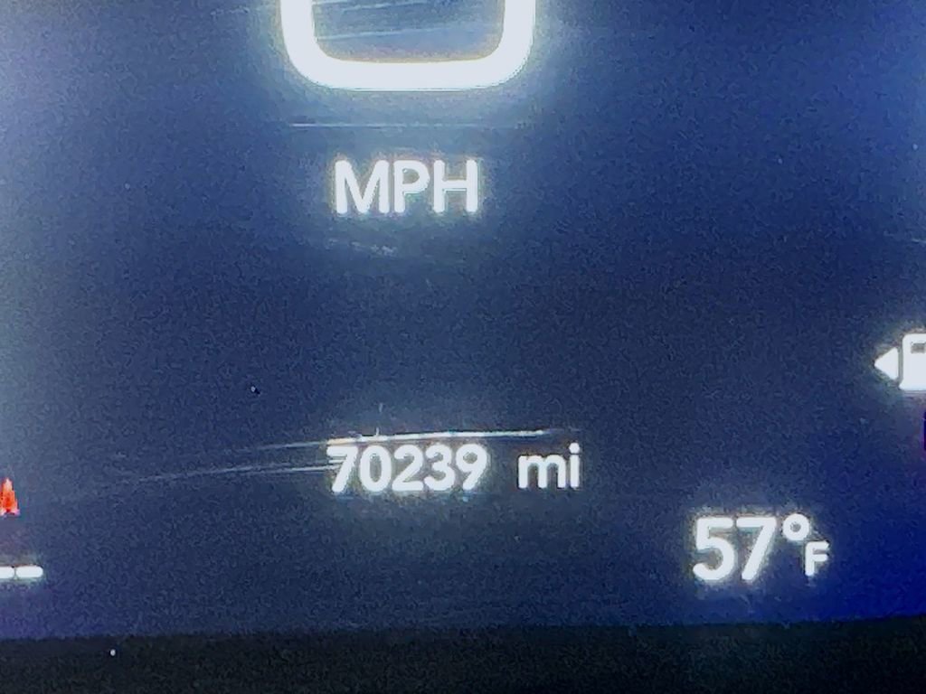 Used 2023 Chrysler Pacifica Limited image 38